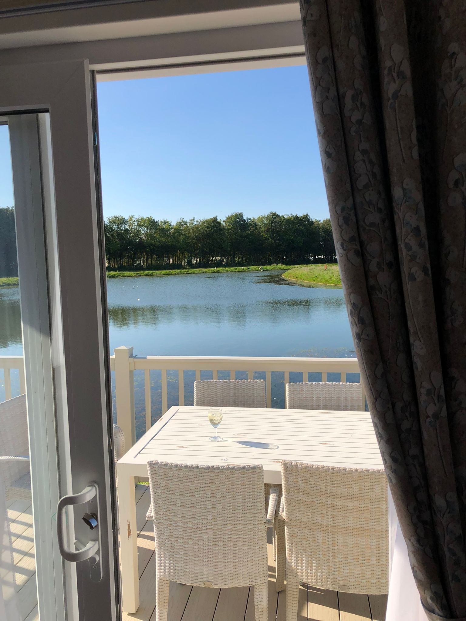 Holiday Friend Finder family travel connection app user testimonial image